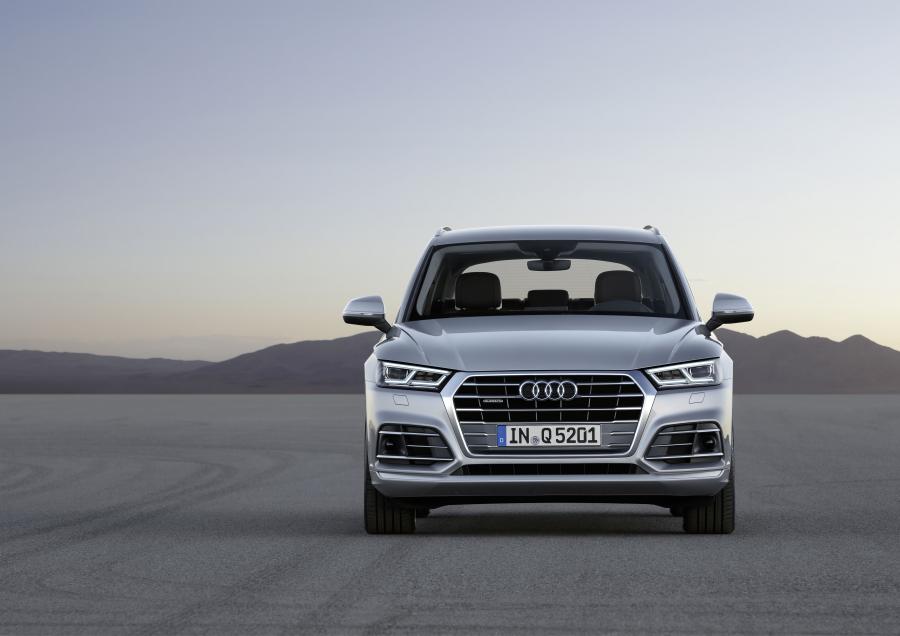  Audi Q5 TDI Quattro S-Line 2016 года  (WW) (фото 32 из 48)
